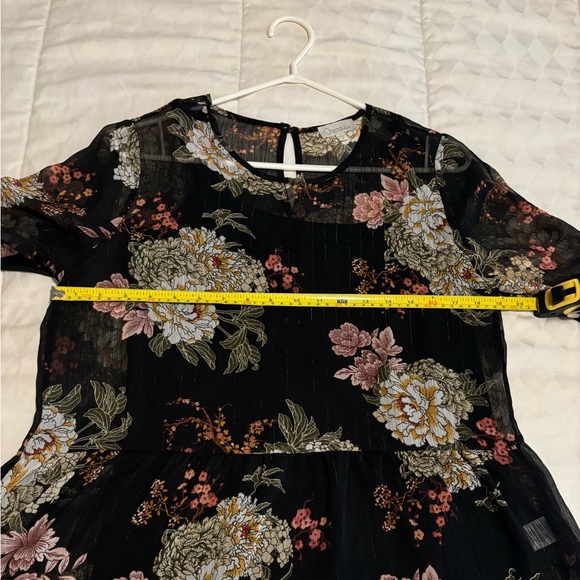 CHENAULT BLOUSE FLOWER PATTERN - Size Medium - Picture 10 of 16